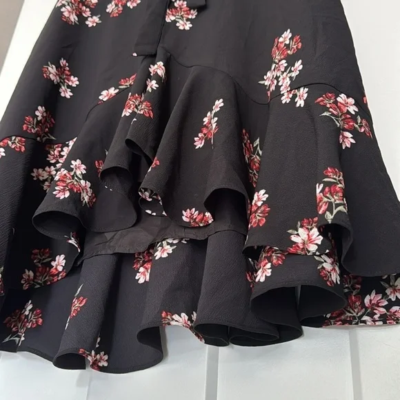 BB Dakota Floral V-Neck Ruffle Flare Swing Mini Dress Size 6 Women’s Fall Dress - Picture 7 of 16